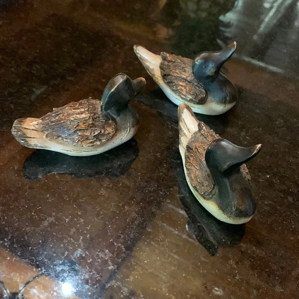 Decorative ducks - Picture 1 of 3